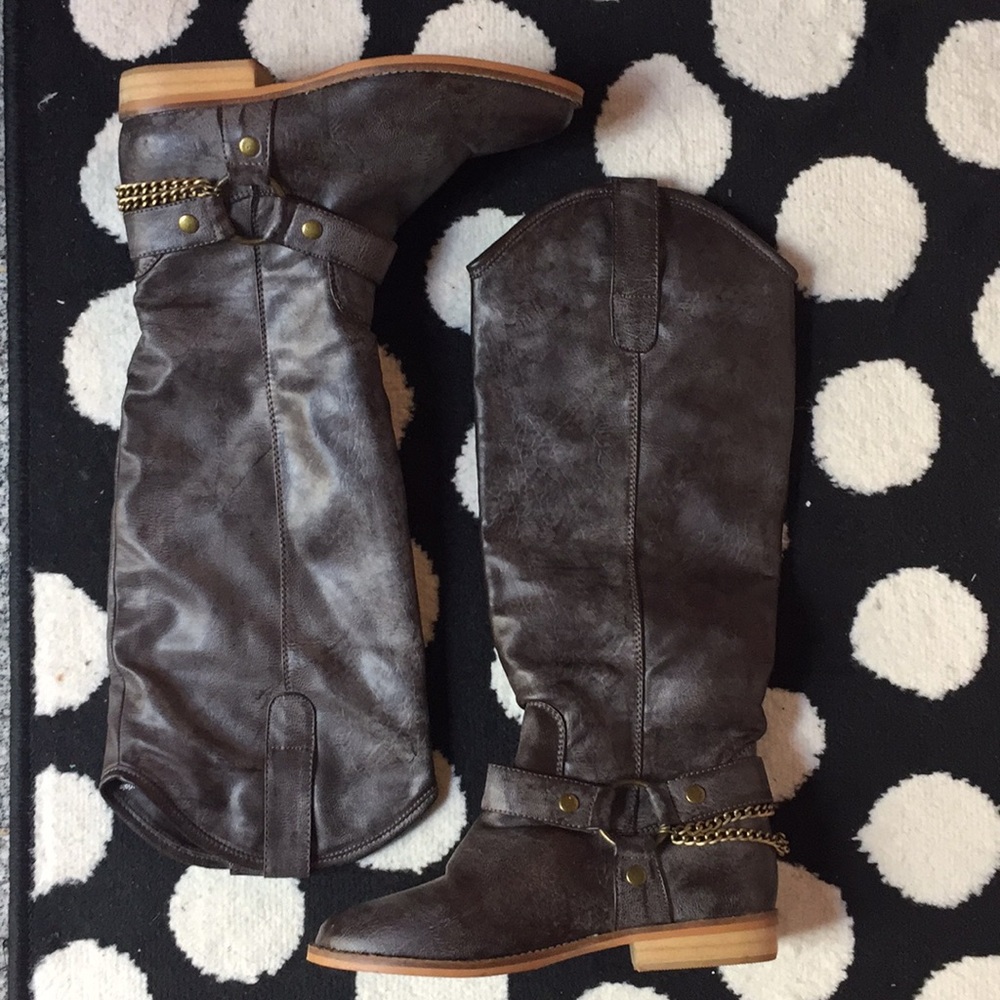 Very Volatile Equistrian style brown boots